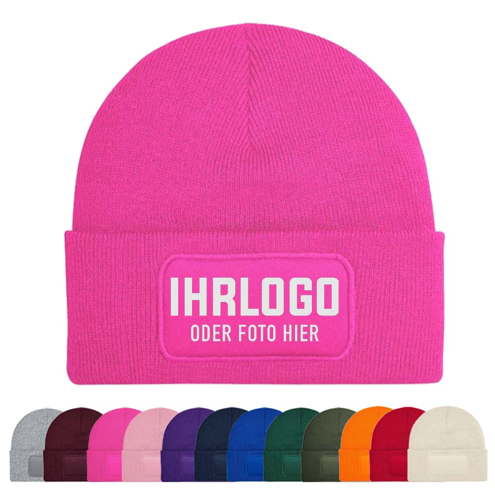 Beanie Mütze in Fuchsia mit bedruckbarem Patchfeld